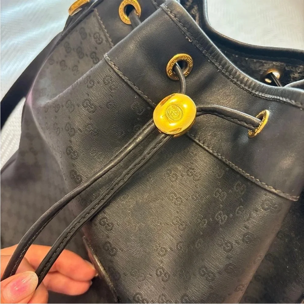 Gucci Black and Gold Bucket Bag - Picture 3 of 6